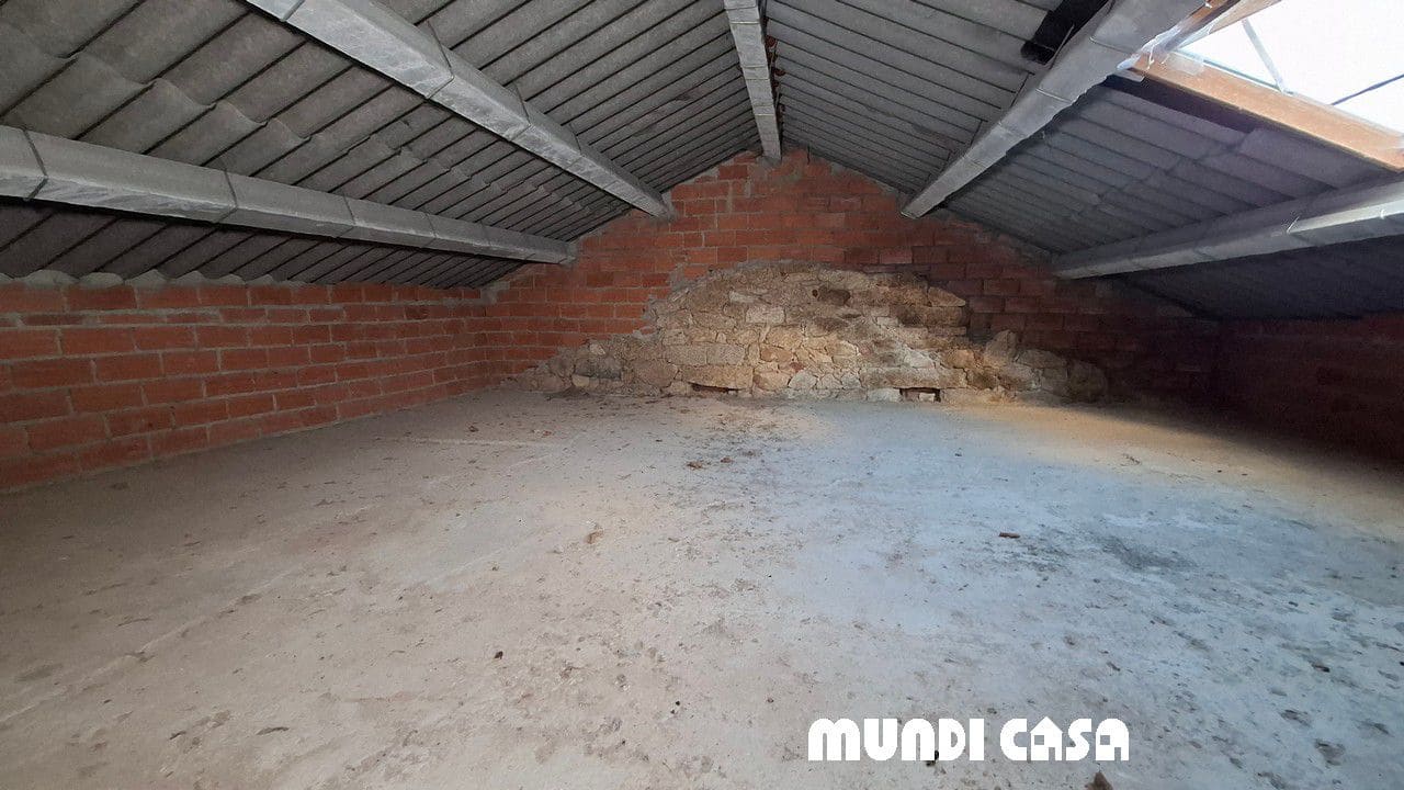 Townhouse for sale in Ribeira - € 120,000 (Ref: 9406309)