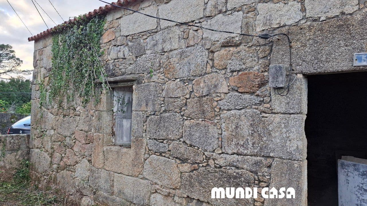 Townhouse for sale in Ribeira - € 120,000 (Ref: 9406309)