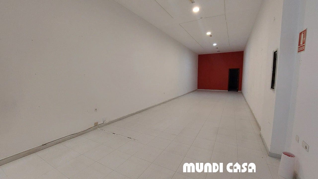 1 slaapkamer Commercieel te huur in Boiro - € 550 (Ref: 9415462)