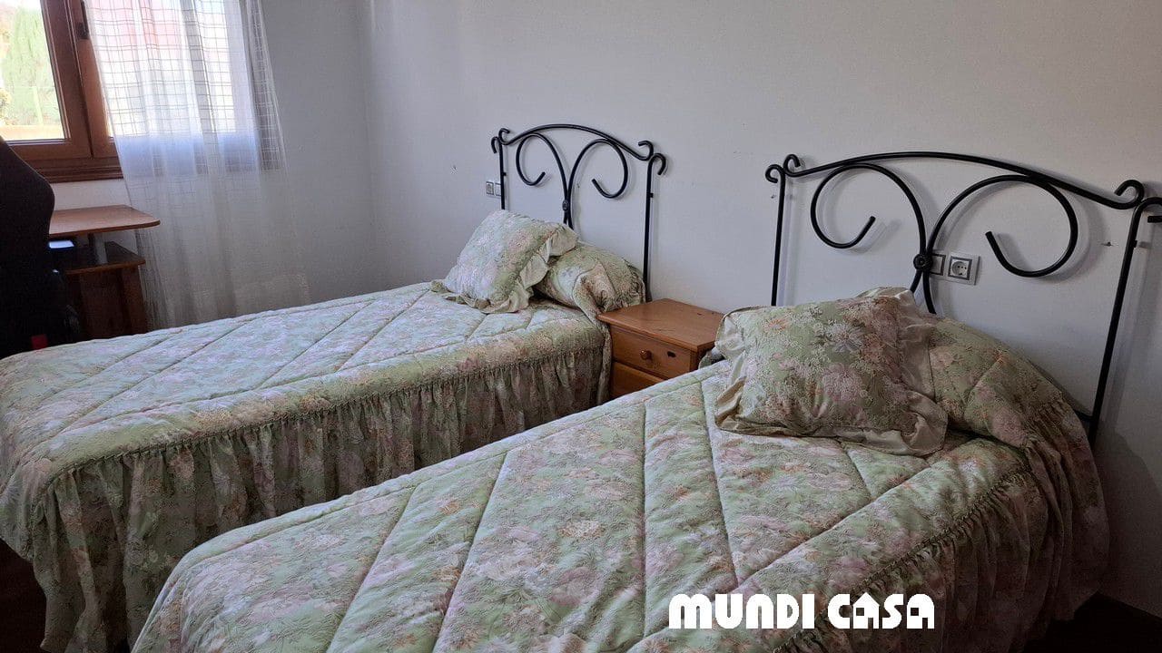 2 bedroom Apartment for sale in Boiro with garage - € 140,000 (Ref: 9480990)