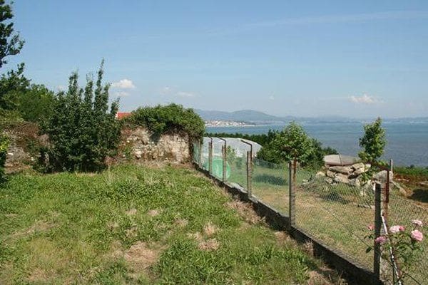 8 slaapkamer Huis te koop in Boiro met garage - € 125.000 (Ref: 9651287)