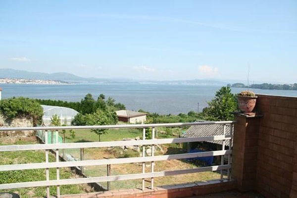 8 slaapkamer Huis te koop in Boiro met garage - € 125.000 (Ref: 9651287)