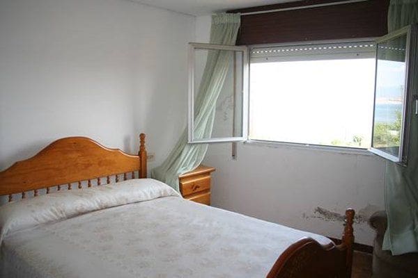 8 slaapkamer Huis te koop in Boiro met garage - € 125.000 (Ref: 9651287)