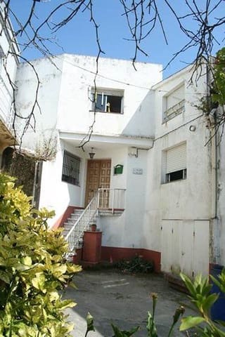 8 slaapkamer Huis te koop in Boiro met garage - € 125.000 (Ref: 9651287)