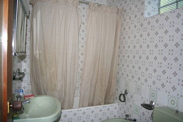 8 slaapkamer Huis te koop in Boiro met garage - € 125.000 (Ref: 9651287)