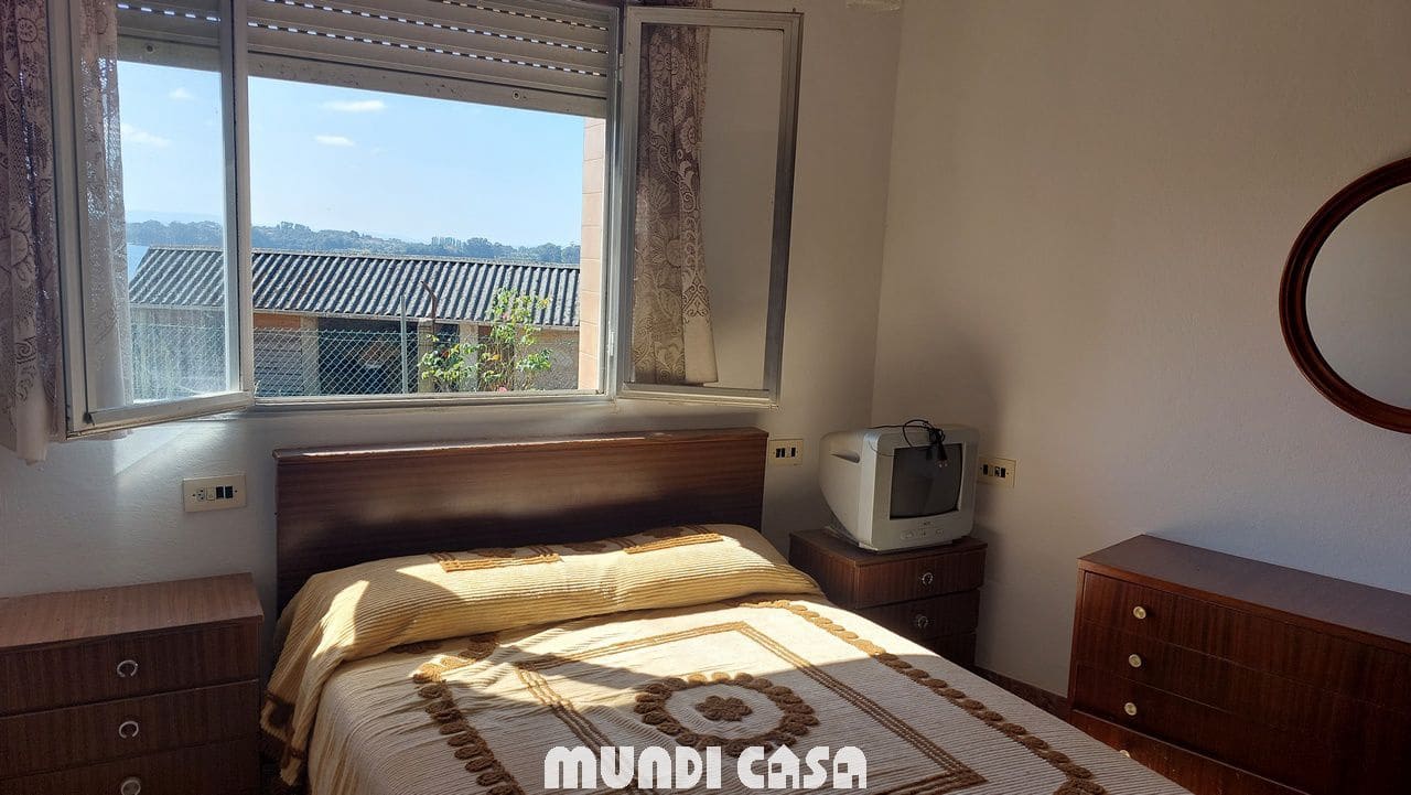 8 slaapkamer Huis te koop in Boiro met garage - € 125.000 (Ref: 9651287)