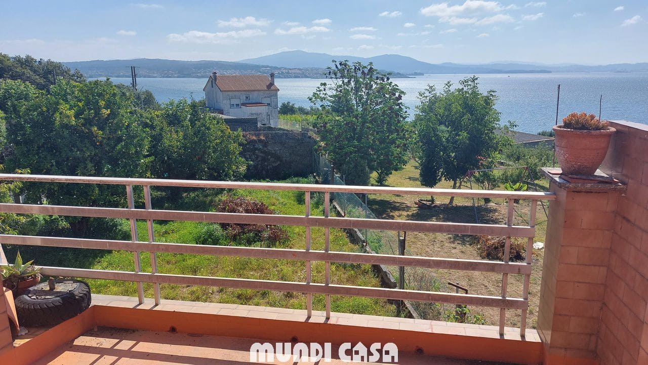 8 slaapkamer Huis te koop in Boiro met garage - € 125.000 (Ref: 9651287)