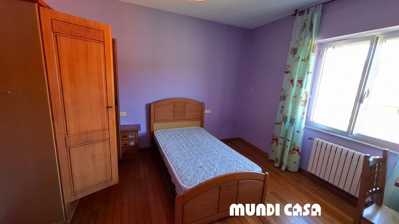 4 bedroom Townhouse for sale in Rianxo with garage - € 350,000 (Ref: 9711157)