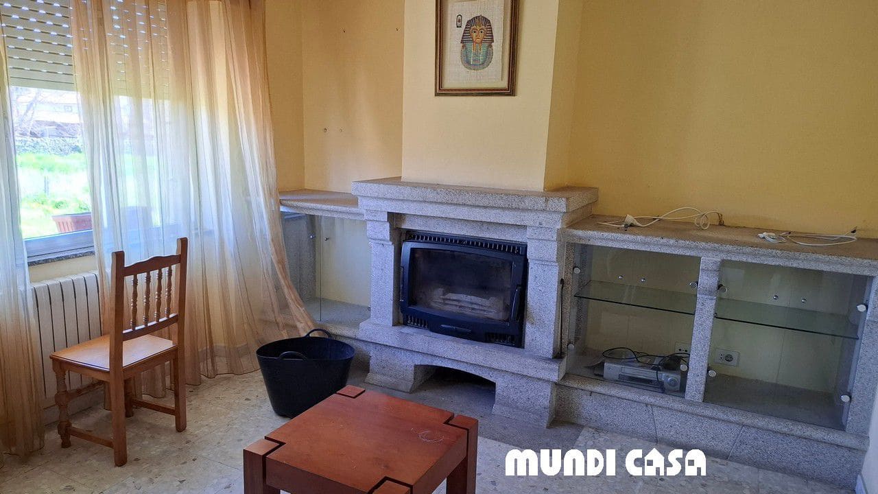 4 bedroom Townhouse for sale in Rianxo with garage - € 350,000 (Ref: 9711157)