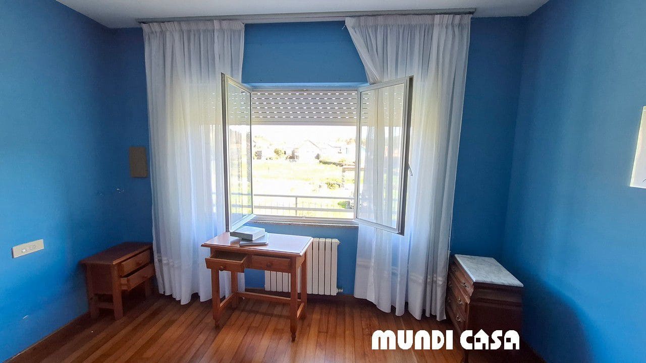 4 bedroom Townhouse for sale in Rianxo with garage - € 350,000 (Ref: 9711157)
