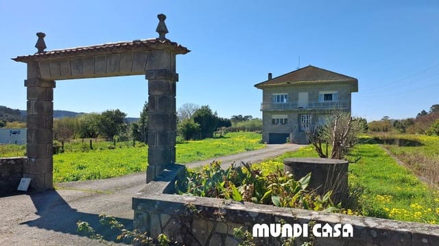 4 chambre Maison de Ville à vendre à Rianxo avec garage - 350 000 € (Ref: 9711157)