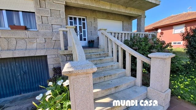 4 chambre Maison de Ville à vendre à Rianxo avec garage - 350 000 € (Ref: 9711157)