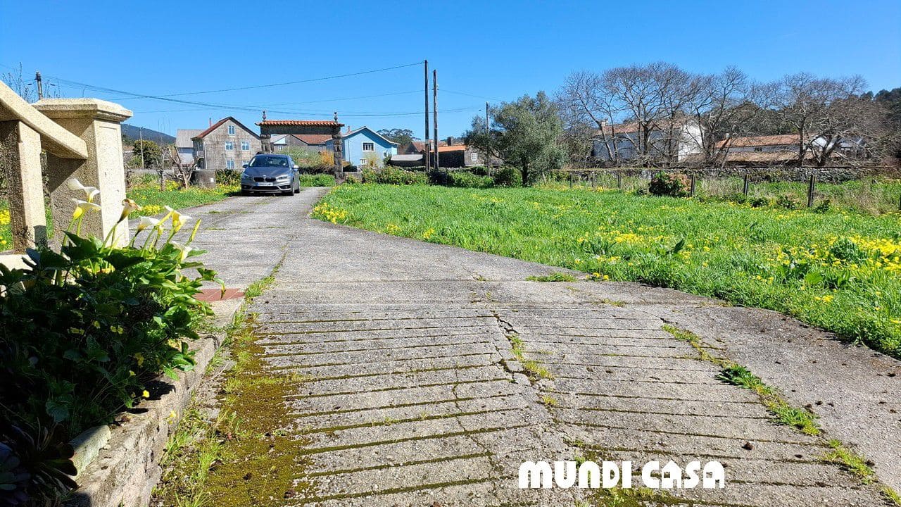 4 bedroom Townhouse for sale in Rianxo with garage - € 350,000 (Ref: 9711157)