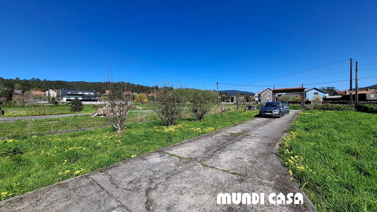 4 bedroom Townhouse for sale in Rianxo with garage - € 350,000 (Ref: 9711157)