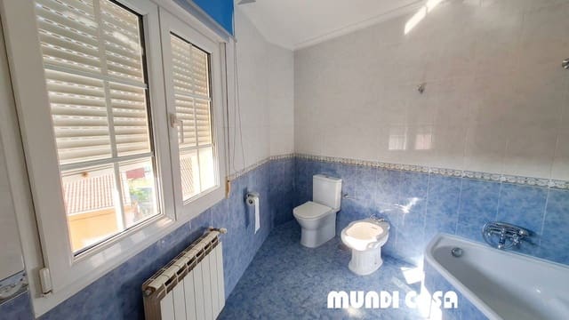 3 quarto Casa em Banda para venda em A Pobra do Caramiñal com garagem - 345 000 € (Ref: 9721426)