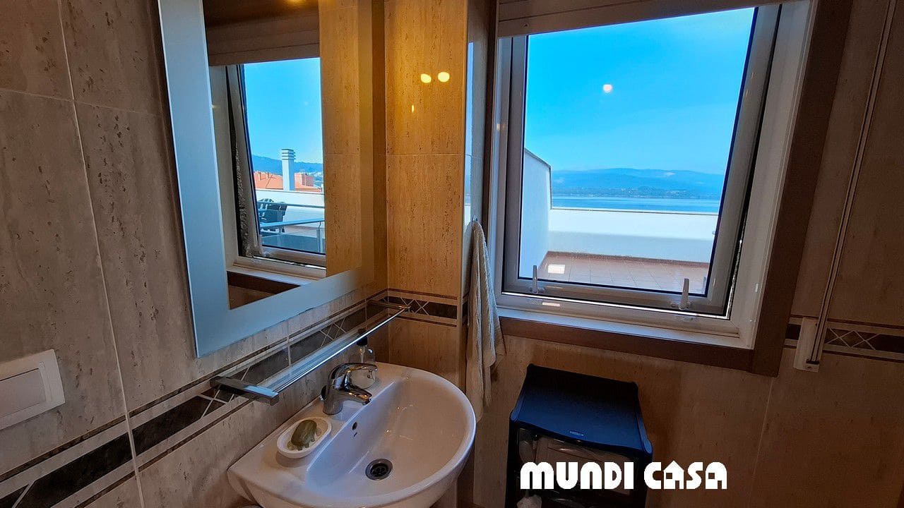 2 bedroom Apartment for sale in Rianxo with garage - € 210,000 (Ref: 9788199)