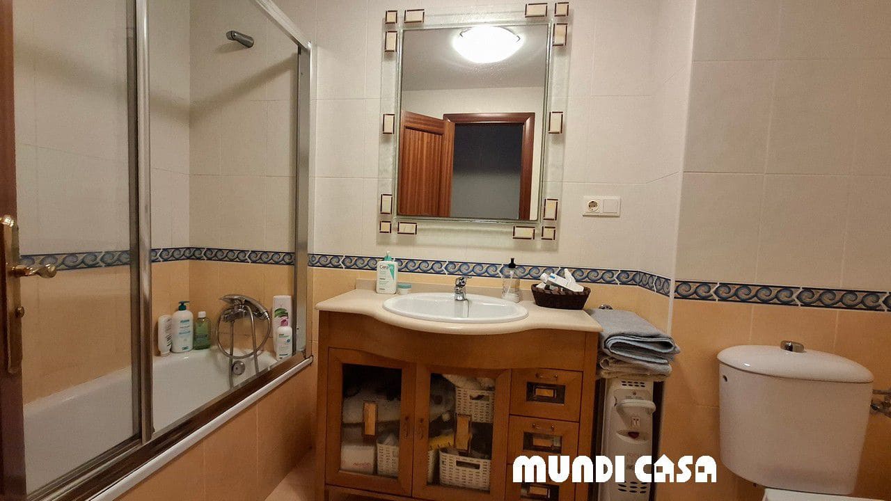 3 slaapkamer Flat te koop in A Pobra do Caraminal met garage - € 180.000 (Ref: 9807783)