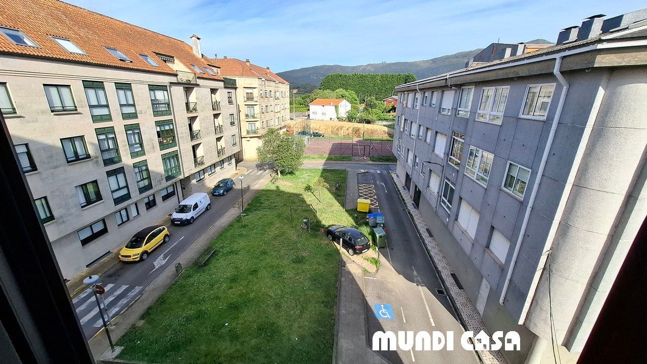 3 slaapkamer Flat te koop in A Pobra do Caraminal met garage - € 180.000 (Ref: 9807783)