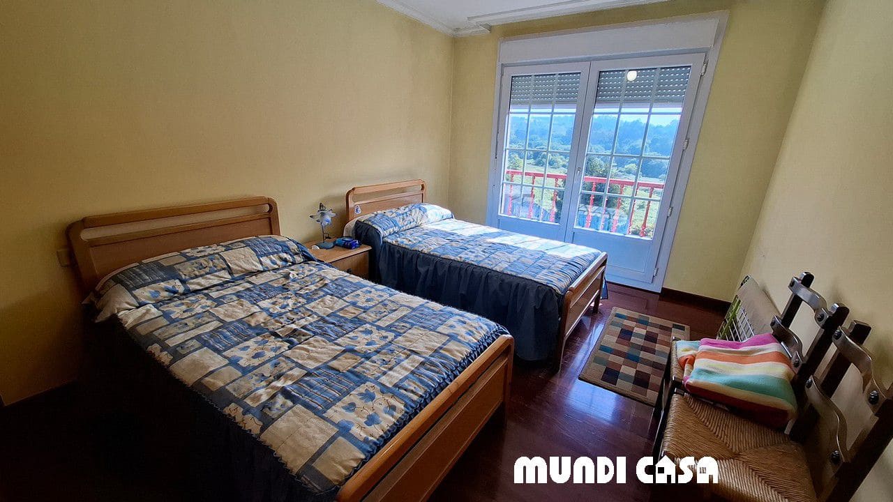 3 bedroom Flat for sale in Boiro with garage - € 180,000 (Ref: 9861634)