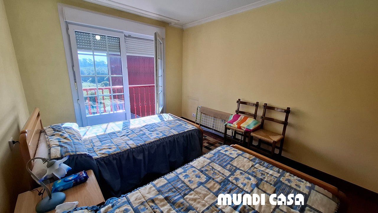 3 bedroom Flat for sale in Boiro with garage - € 180,000 (Ref: 9861634)
