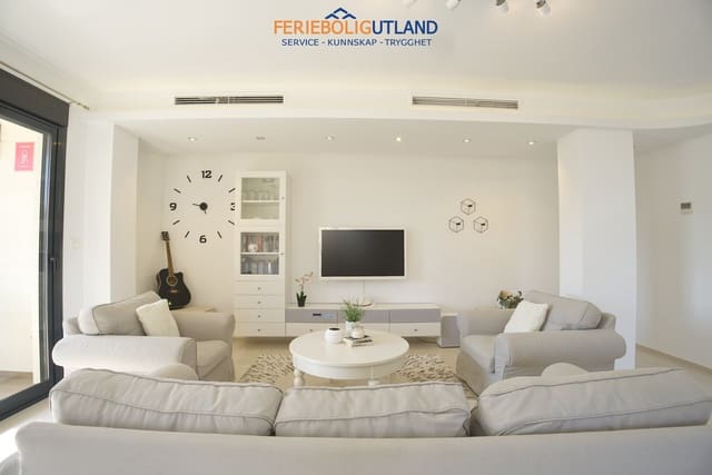 3 soverom Leilighet til salgs i La Zenia, Orihuela med svømmebasseng garasje - € 590 000 (Ref: 10000758)