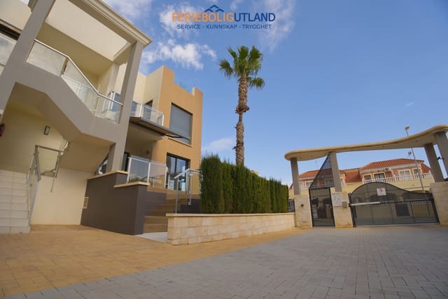 3 soverom Leilighet til salgs i La Zenia, Orihuela med svømmebasseng garasje - € 590 000 (Ref: 10000758)