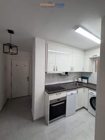 Apartamento de 2 habitaciones en Antonio Machado, Torrevieja en venta con piscina - 161.000 € (Ref: 10000760)