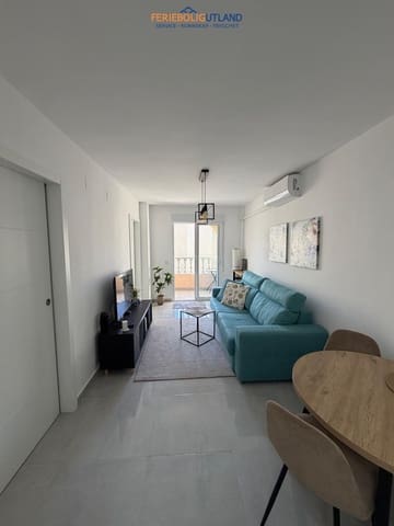 Apartamento de 2 habitaciones en Antonio Machado, Torrevieja en venta con piscina - 161.000 € (Ref: 10000760)