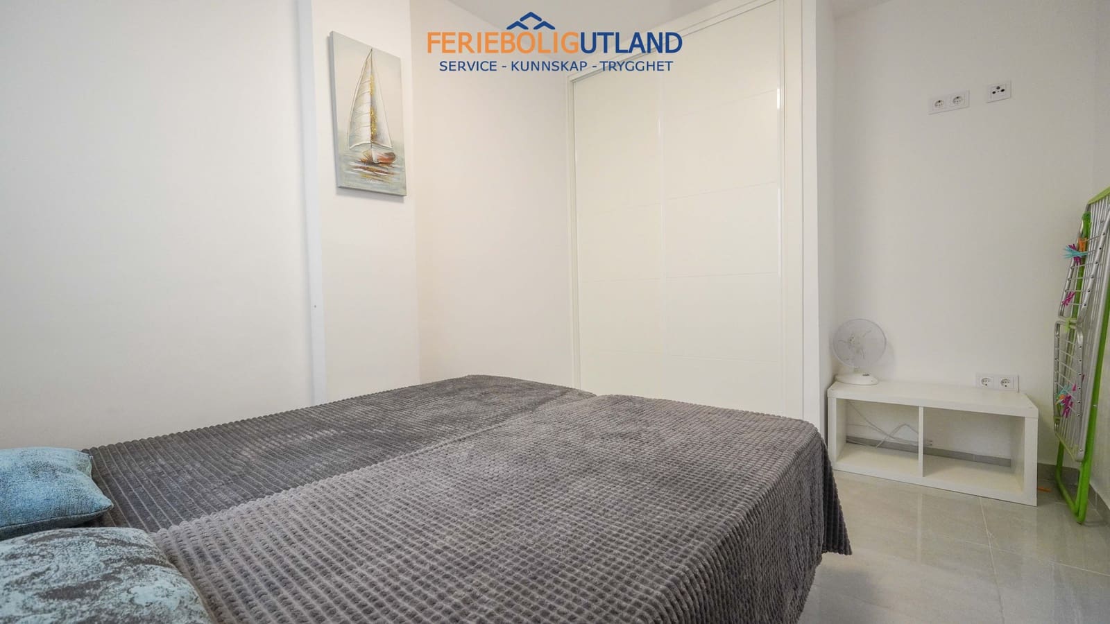 Apartamento de 2 habitaciones en Torrevieja en venta con piscina - 161.000 € (Ref: 10000760)