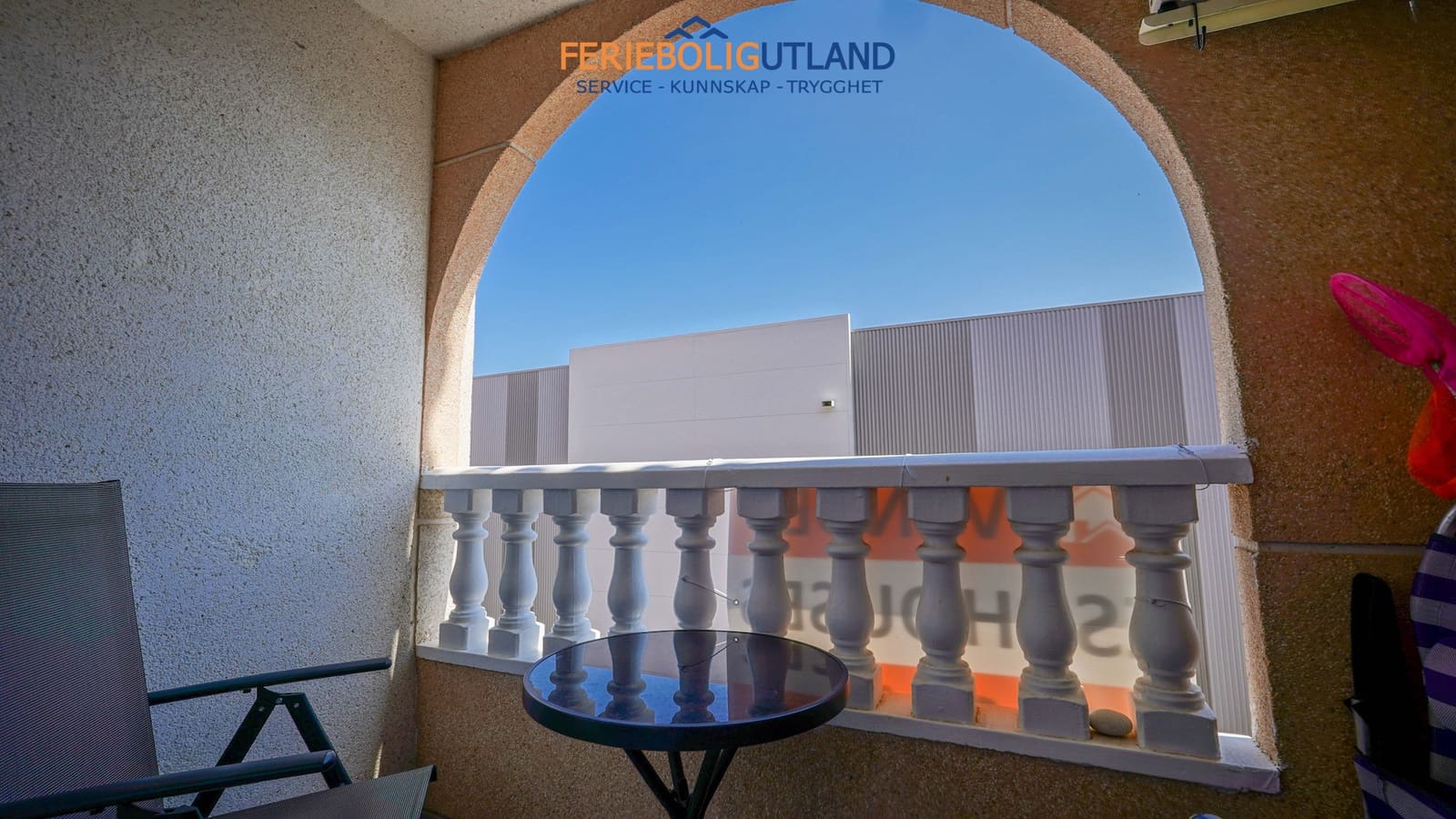 Apartamento de 2 habitaciones en Torrevieja en venta con piscina - 161.000 € (Ref: 10000760)