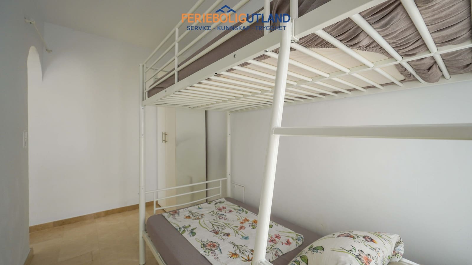 3 soverom Villa til salgs i Playa Flamenca med svømmebasseng garasje - € 490 000 (Ref: 10000761)