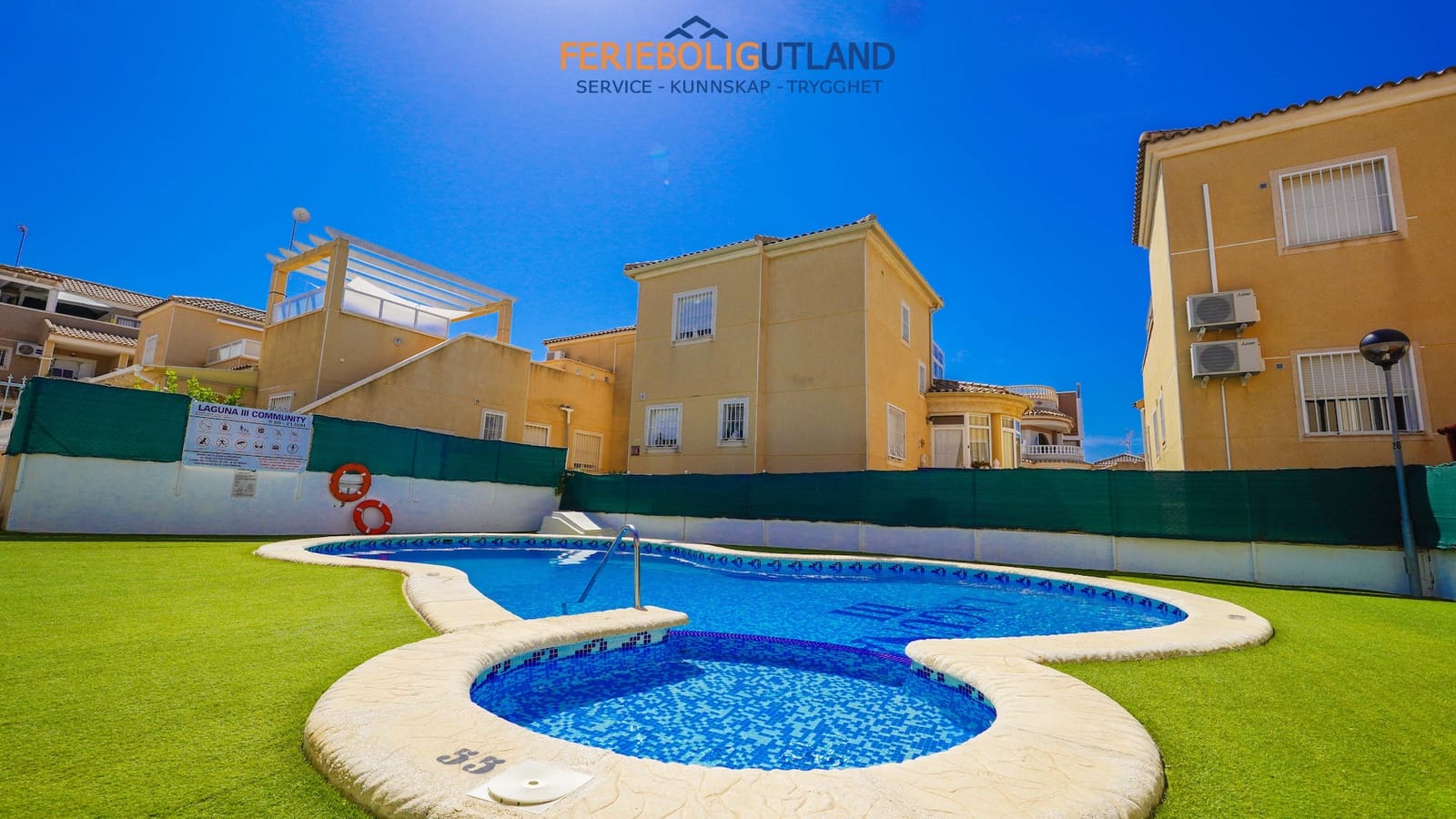 3 soverom Villa til salgs i Playa Flamenca med svømmebasseng garasje - € 490 000 (Ref: 10000761)