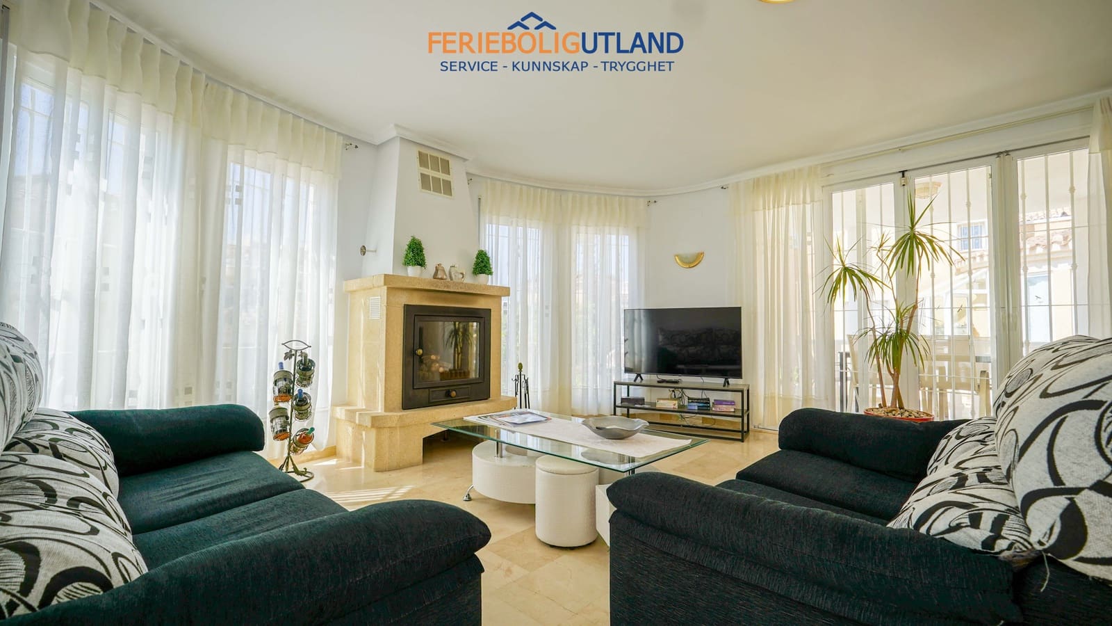 3 soverom Villa til salgs i Playa Flamenca med svømmebasseng garasje - € 490 000 (Ref: 10000761)