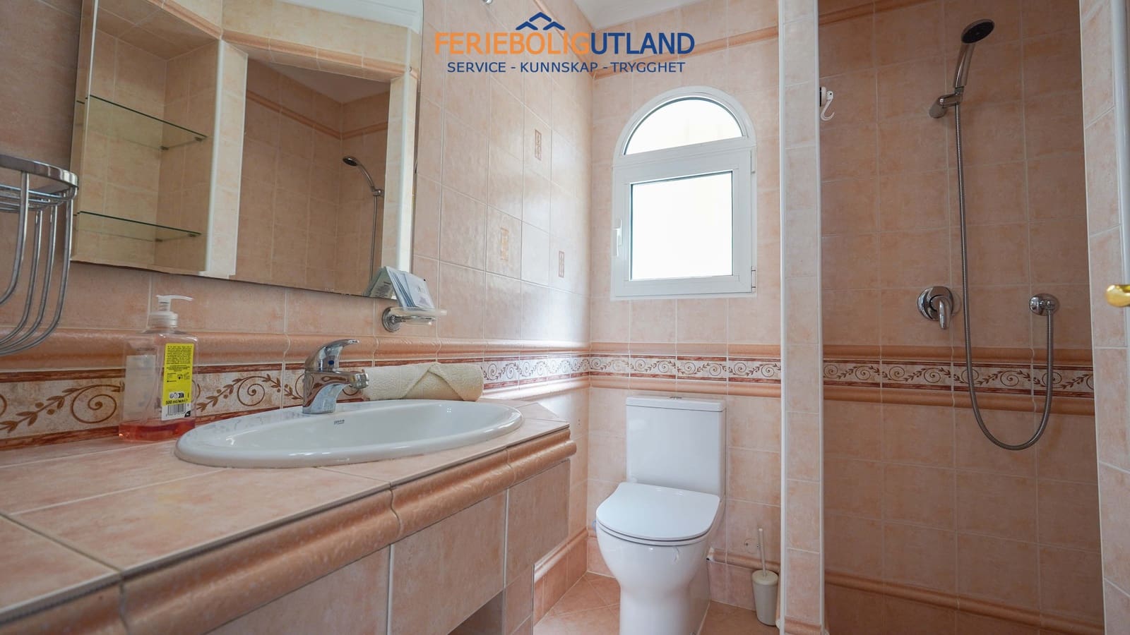 3 soverom Villa til salgs i Playa Flamenca med svømmebasseng garasje - € 490 000 (Ref: 10000761)