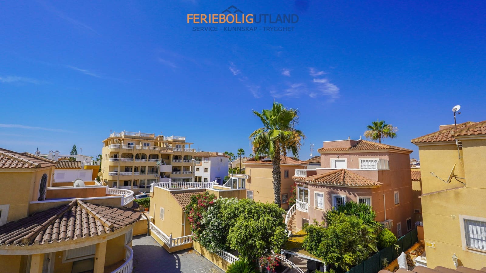 3 soverom Villa til salgs i Playa Flamenca med svømmebasseng garasje - € 490 000 (Ref: 10000761)