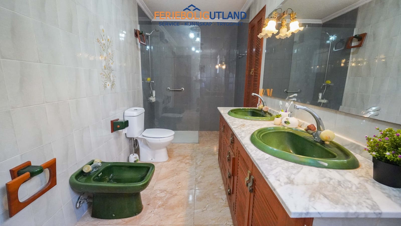 4 bedroom Villa for sale in Elche / Elx with pool garage - € 299,000 (Ref: 10000763)