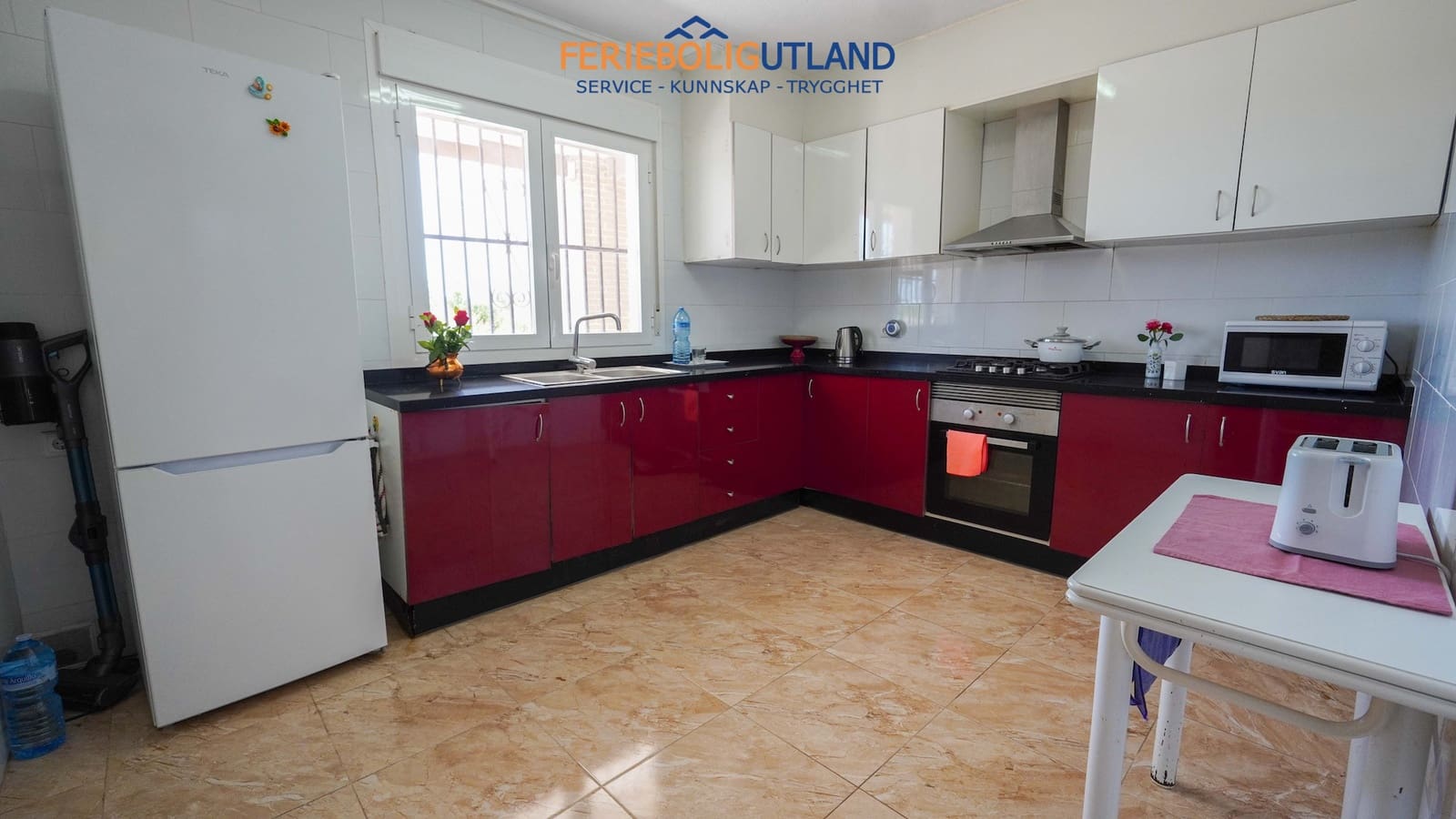 4 bedroom Villa for sale in Elche / Elx with pool garage - € 299,000 (Ref: 10000763)