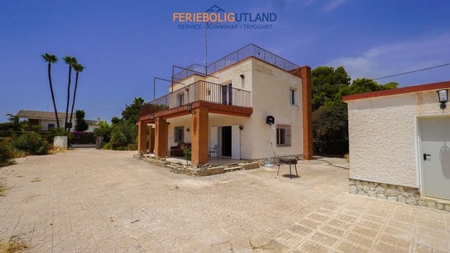 4 bedroom Villa for sale in Las Bayas, Elche / Elx with pool garage - € 299,000 (Ref: 10000763)