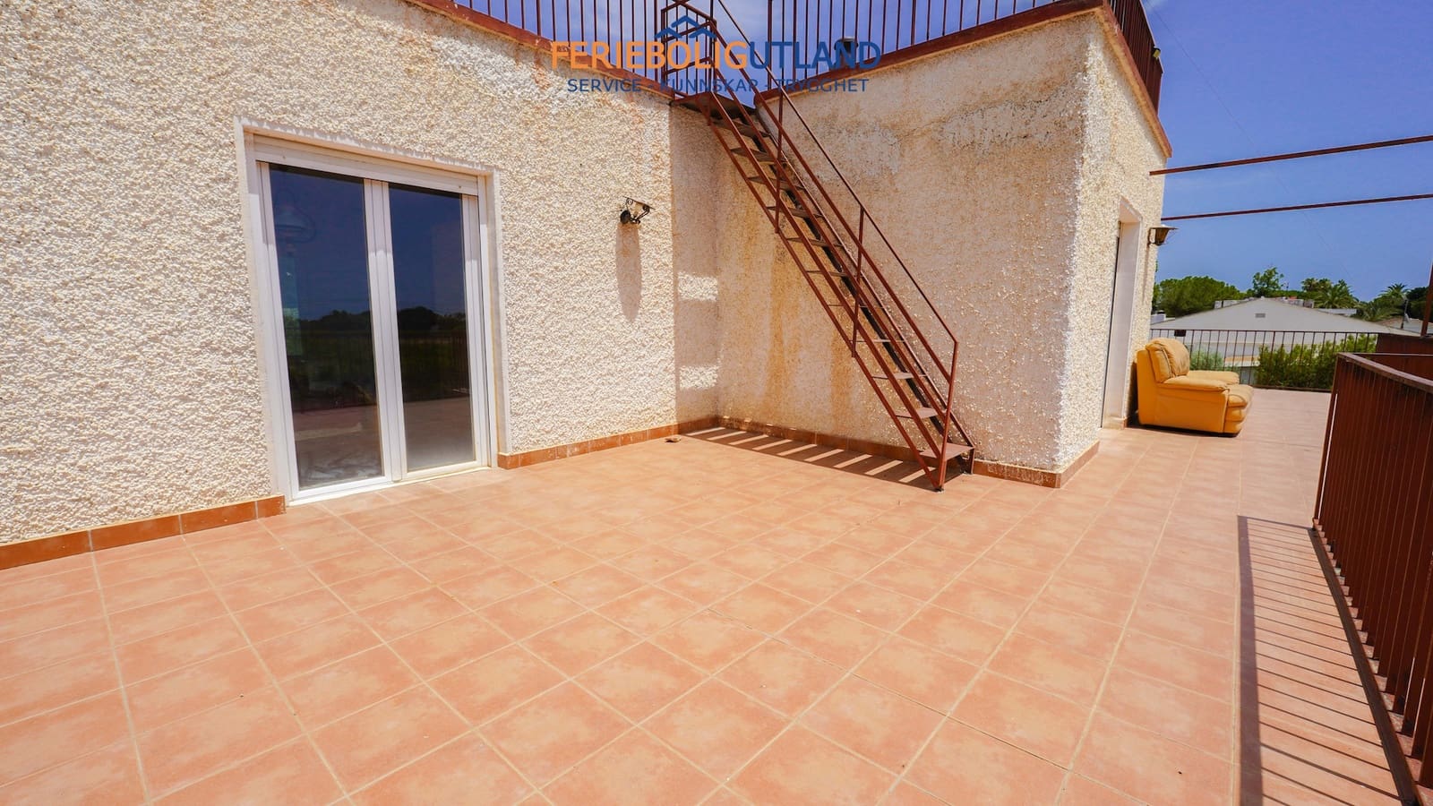 4 bedroom Villa for sale in Elche / Elx with pool garage - € 299,000 (Ref: 10000763)
