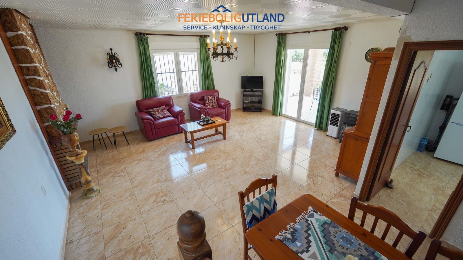 4 bedroom Villa for sale in Elche / Elx with pool garage - € 299,000 (Ref: 10000763)