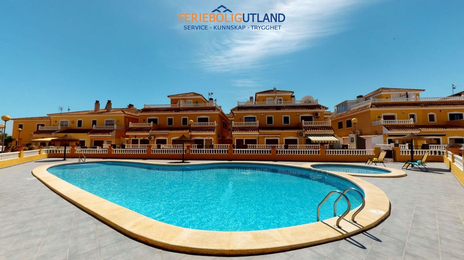 3 chambre Maison de Ville à vendre à Playa Flamenca avec piscine - 229 000 € (Ref: 10000765)