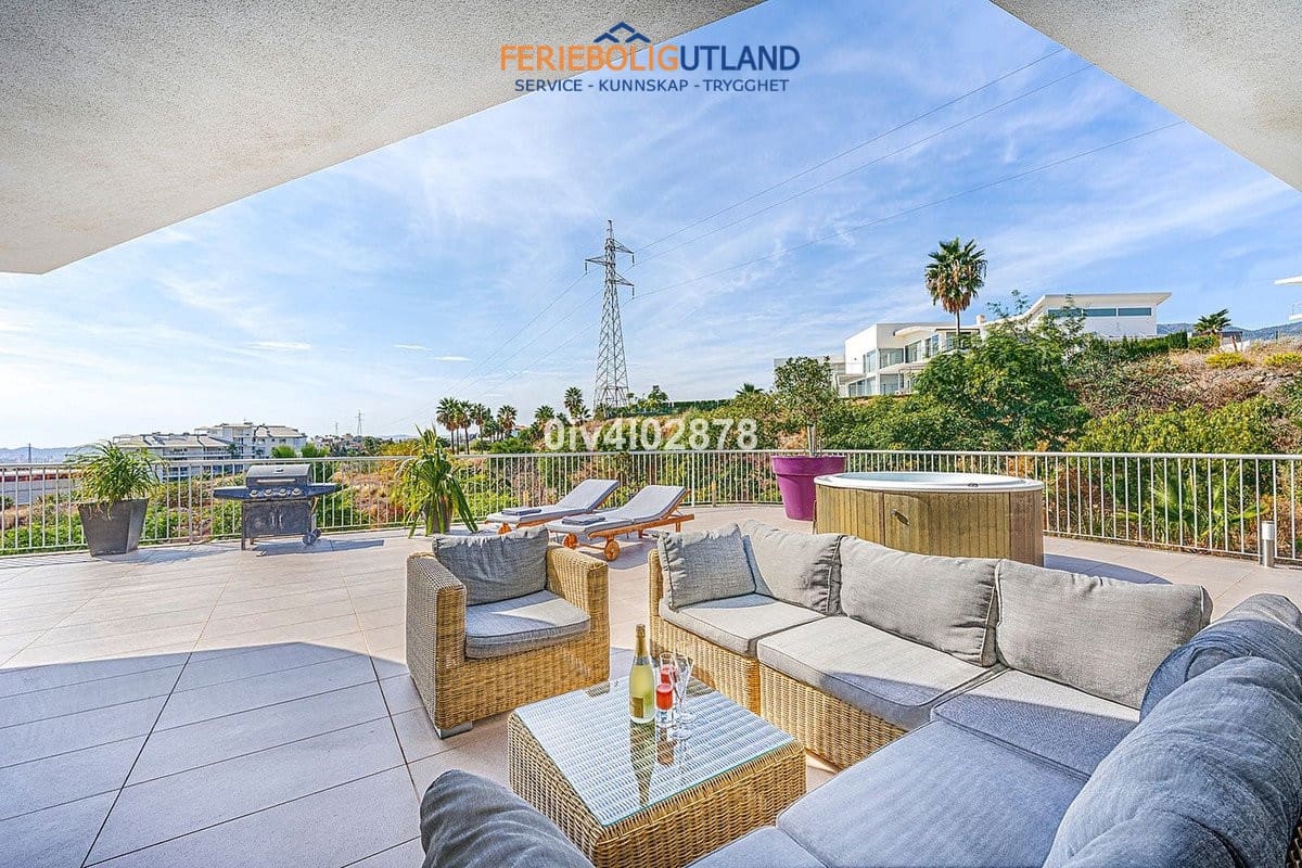 2 slaapkamer Penthouse te koop in Fuengirola met zwembad garage - € 850.000 (Ref: 10000766)