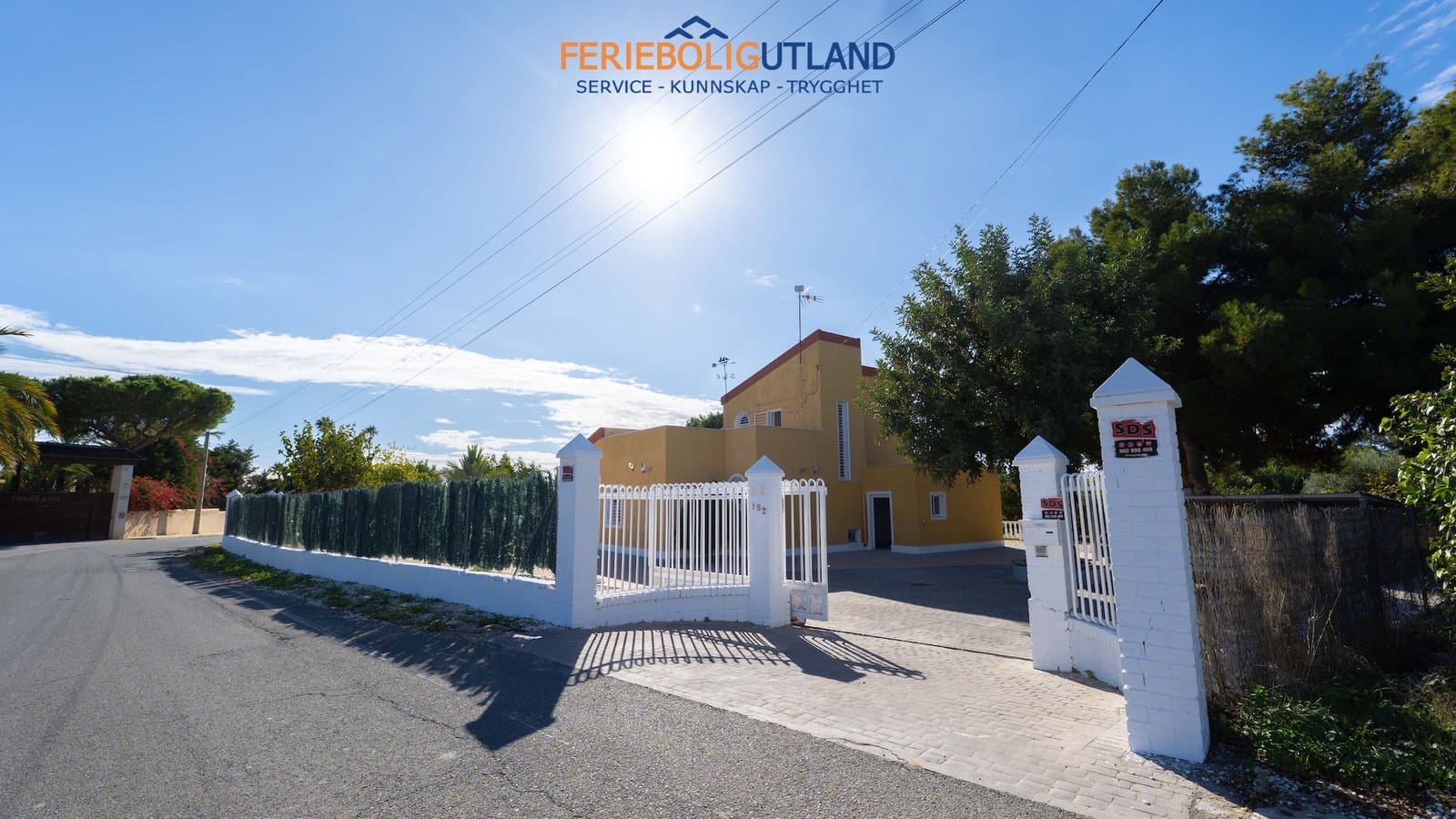 4 bedroom Villa for sale in Elche / Elx with pool garage - € 420,000 (Ref: 10000767)