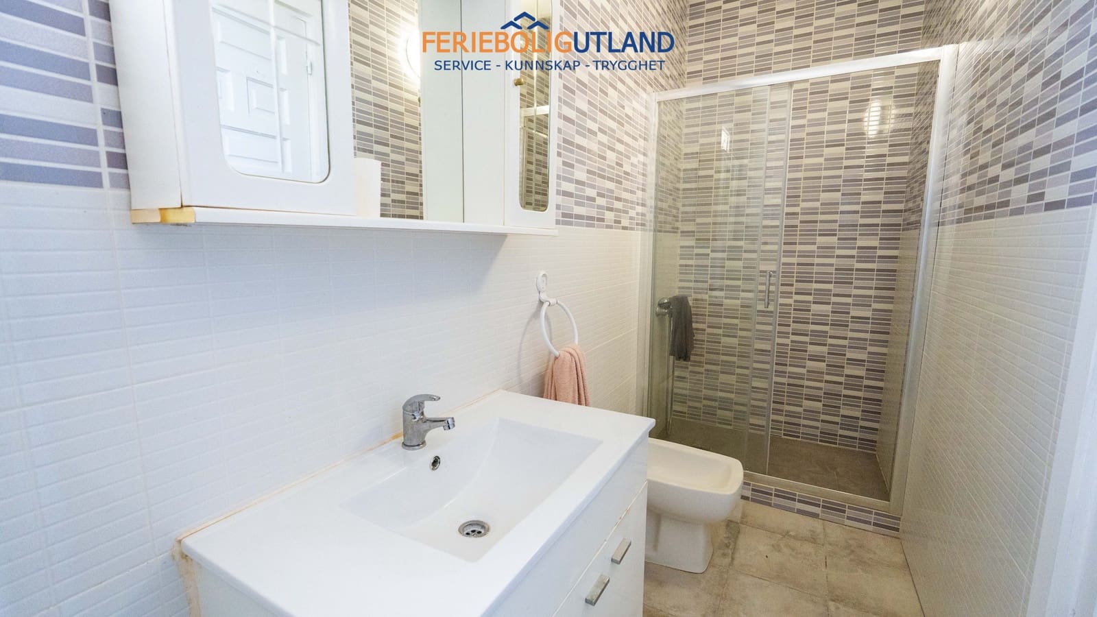 4 bedroom Villa for sale in Elche / Elx with pool garage - € 420,000 (Ref: 10000767)