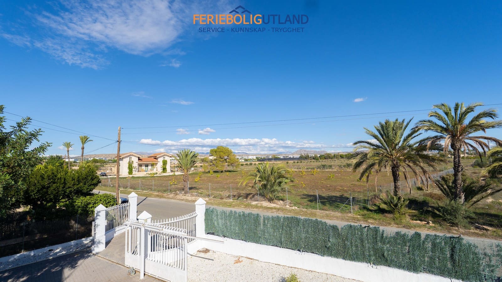 4 bedroom Villa for sale in Elche / Elx with pool garage - € 420,000 (Ref: 10000767)