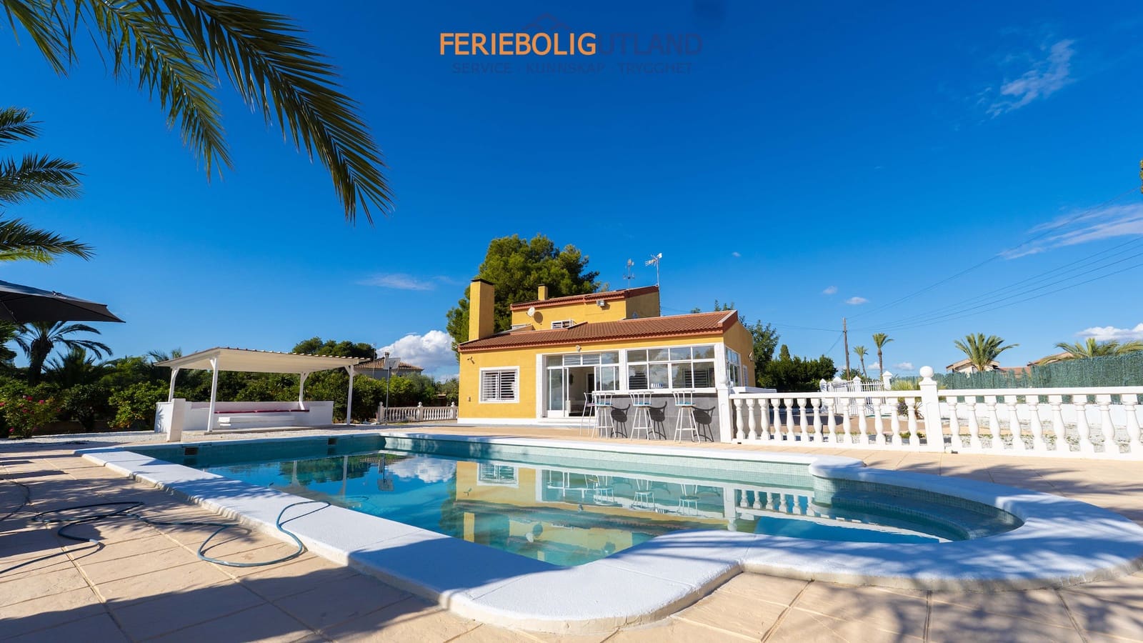 4 bedroom Villa for sale in Elche / Elx with pool garage - € 420,000 (Ref: 10000767)