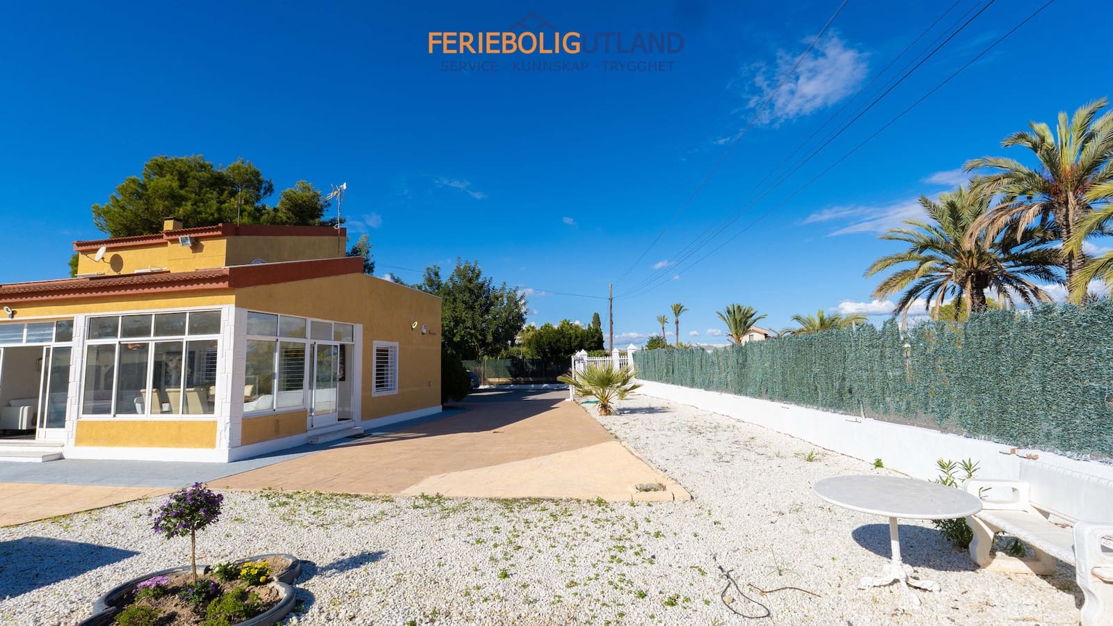 4 bedroom Villa for sale in Elche / Elx with pool garage - € 420,000 (Ref: 10000767)