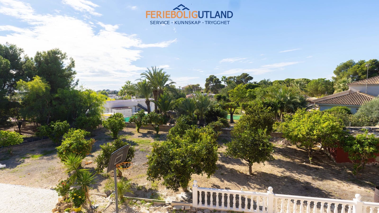 4 bedroom Villa for sale in Elche / Elx with pool garage - € 420,000 (Ref: 10000767)