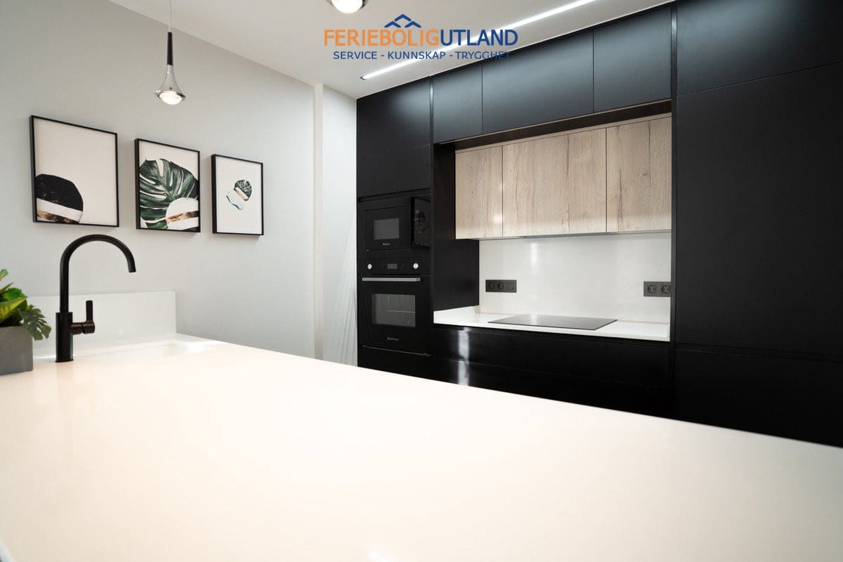Pareado de 4 habitaciones en Orihuela Costa en venta con piscina garaje - 699.900 € (Ref: 10000782)