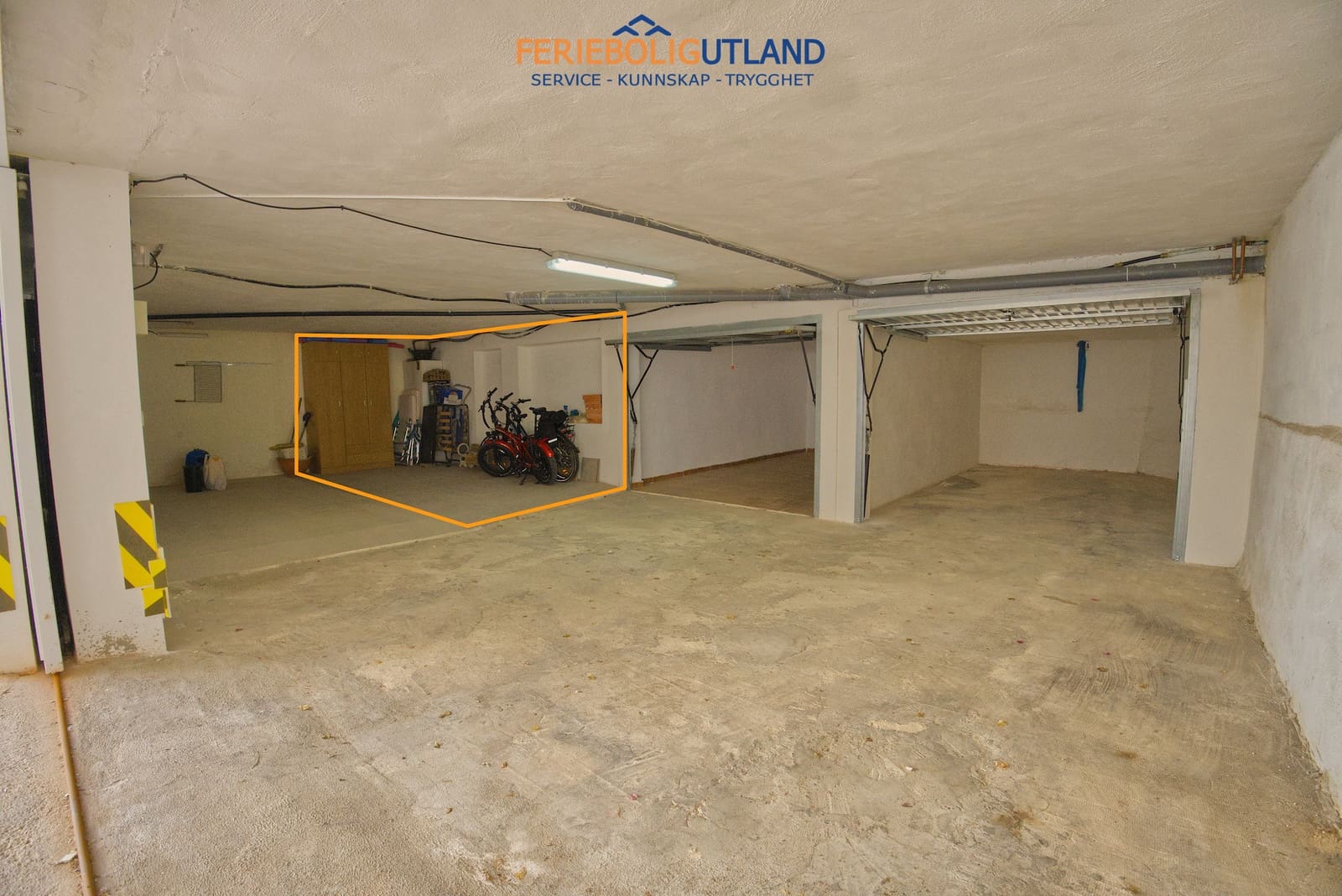 Chalet de 3 habitaciones en Torrevieja en venta con piscina garaje - 415.000 € (Ref: 10000789)